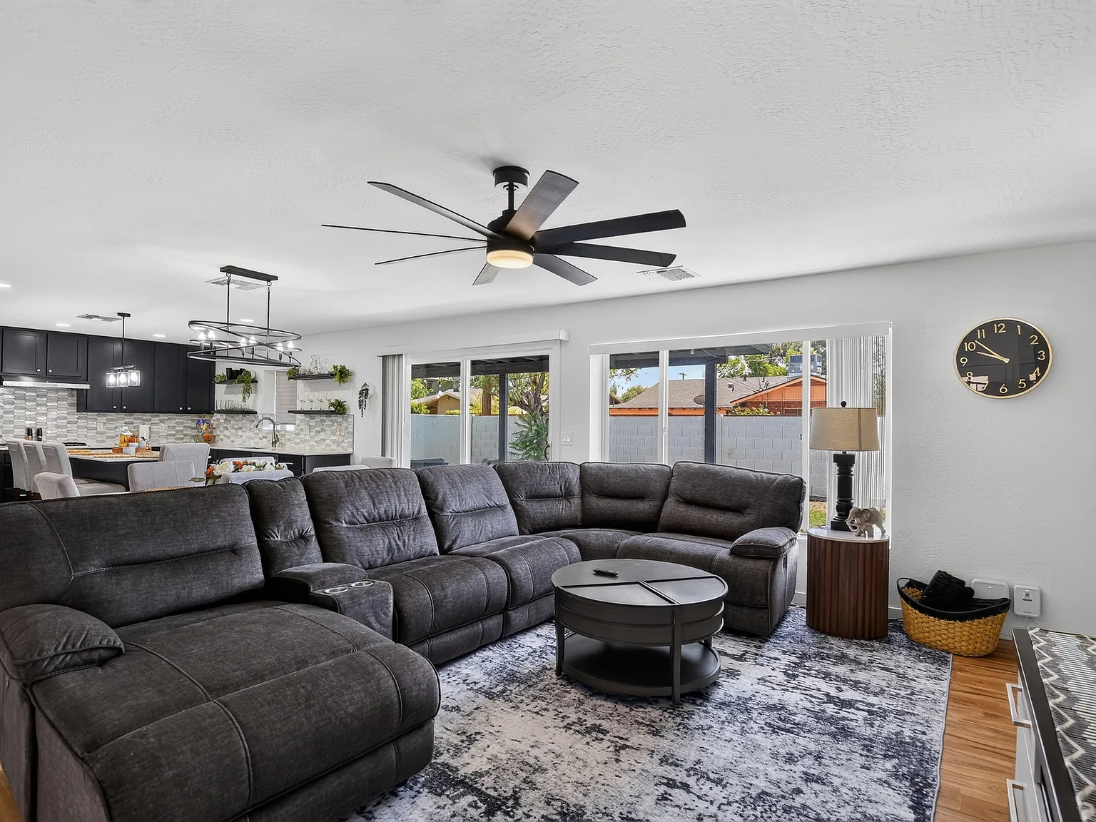 8621 E Virginia Ave — Photo 3
