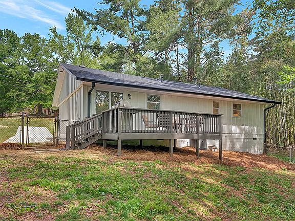 5th image of 3248 Fern Valley Dr