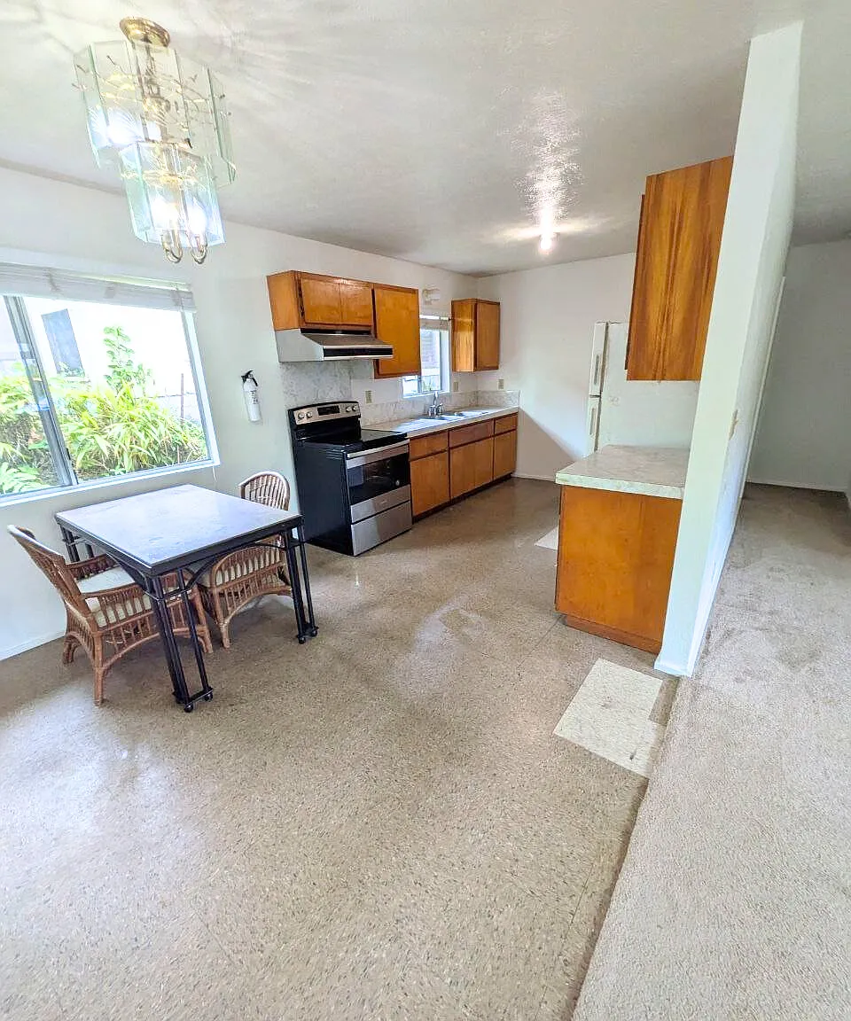 Studio, $1,050 — Photo 1