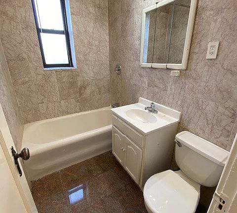 3rd image of 24-07 36th St #C5
