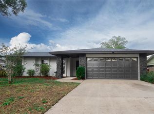 2110 Elmwood Ct, Plant City, FL 33563
