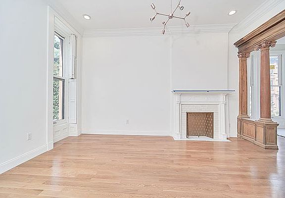 4th image of 1 Cambridge Pl #2-3
