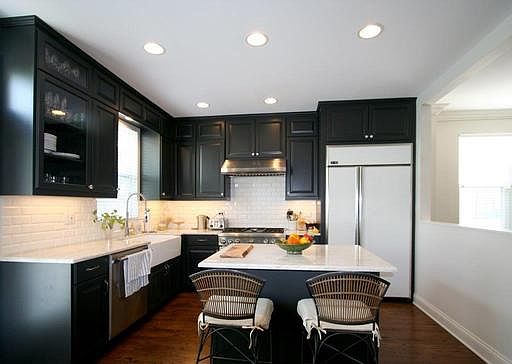 2nd image of 2907 N Wolcott Ave #B