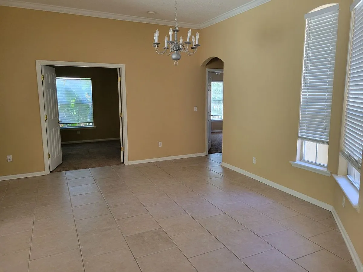 7621 Crosstree Ln — Photo 4
