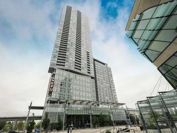 13495 Central Ave #3904, Surrey, BC V3T 0K2