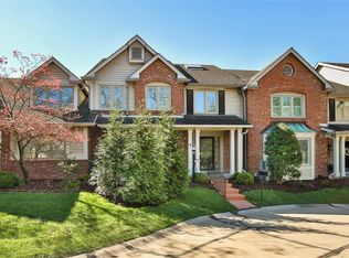 14416 Valley Meadow Ct W, Chesterfield, MO 63017