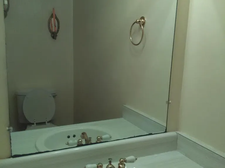 1/2 bath downstairs
