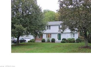 75 Bobby Ln, Manchester, CT 06040