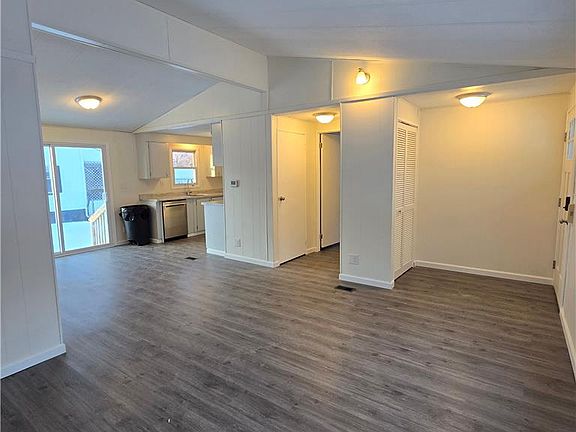 2nd image of 207 W Center St