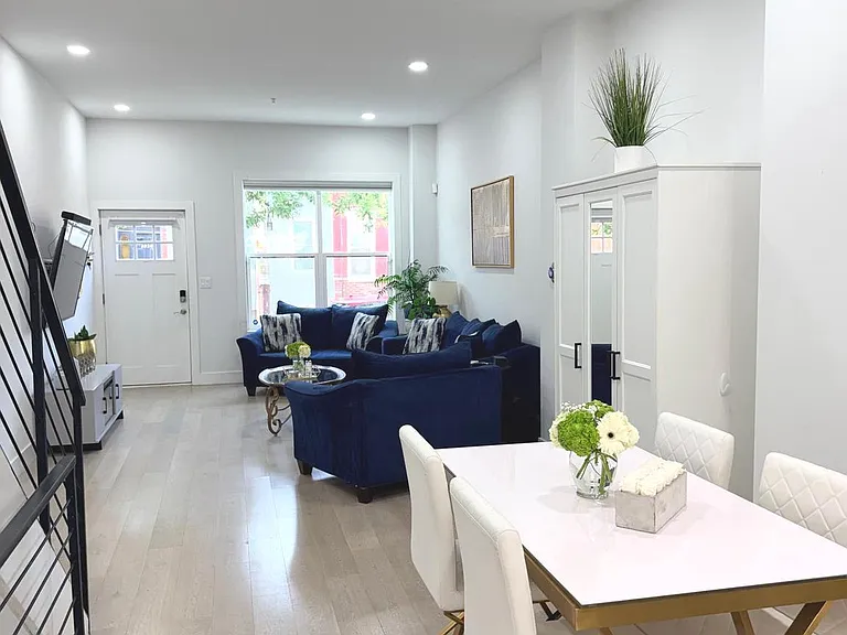 2239 Tasker St — Photo 7