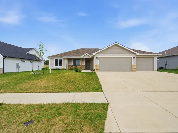 4385 Glen View Dr, Manhattan, KS 66502
