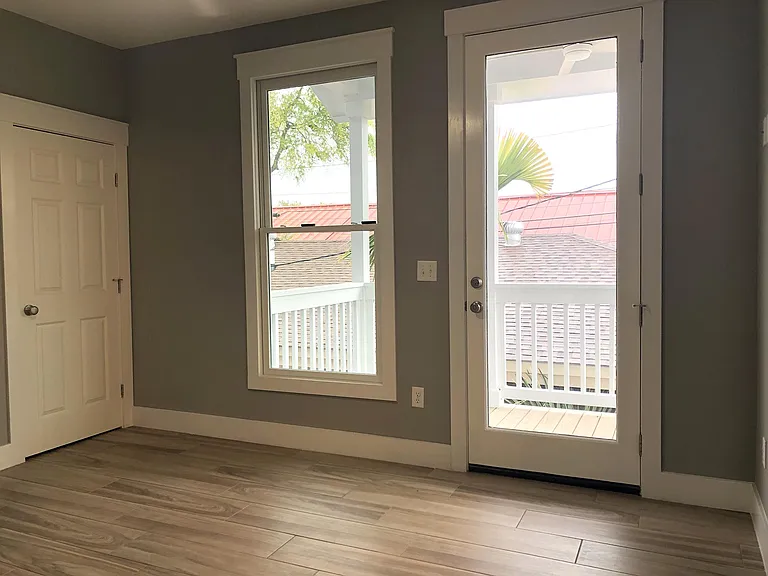 1415 Abercorn St — Photo 10