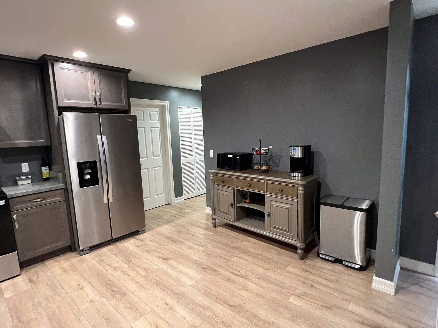3 bed, 1400 sqft, $1,400 — Photo 4