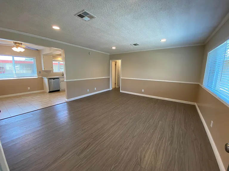 430 N Catalina Ave #5 — Photo 2