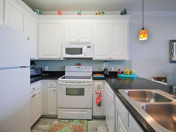 2nd image of 1120 15th St Unit 1B