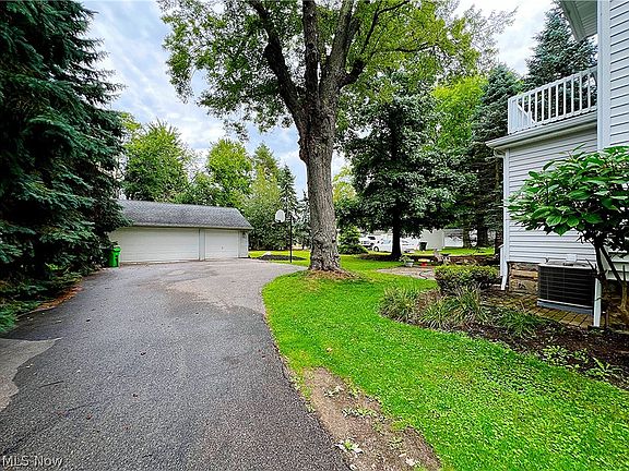 5th image of 1771 S Green Rd