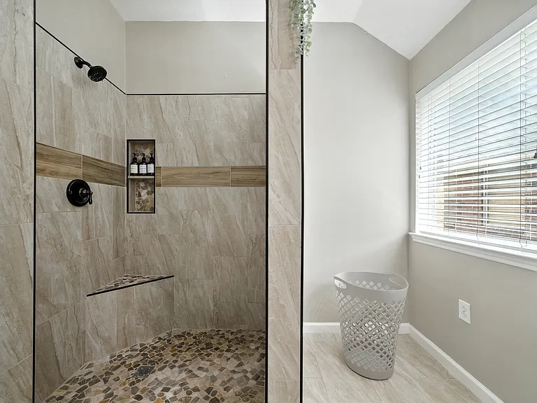 7022 Meadow Hawk Ct — Photo 9