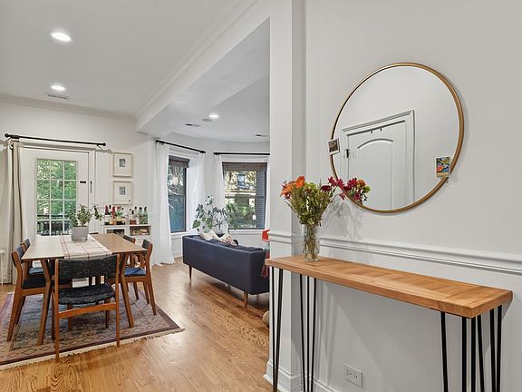 2nd image of 5219 N Winthrop Ave APT 1N