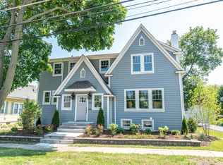 101 E Hawthorne St, Arlington Heights, IL 60004