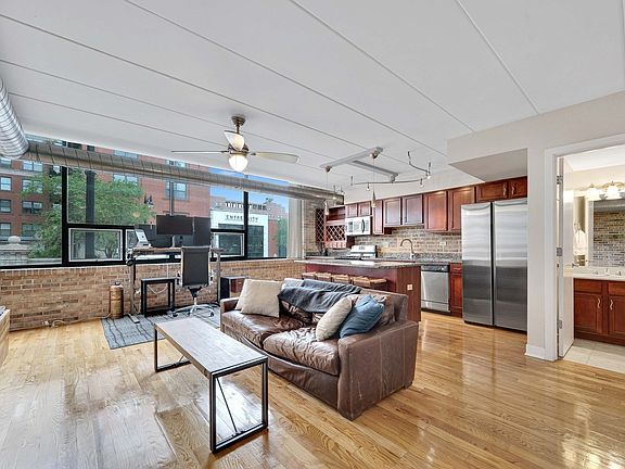 2nd image of 1446 S Michigan Ave APT N