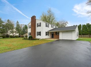 1179 McKelvey Ln, Center Square, PA 19422