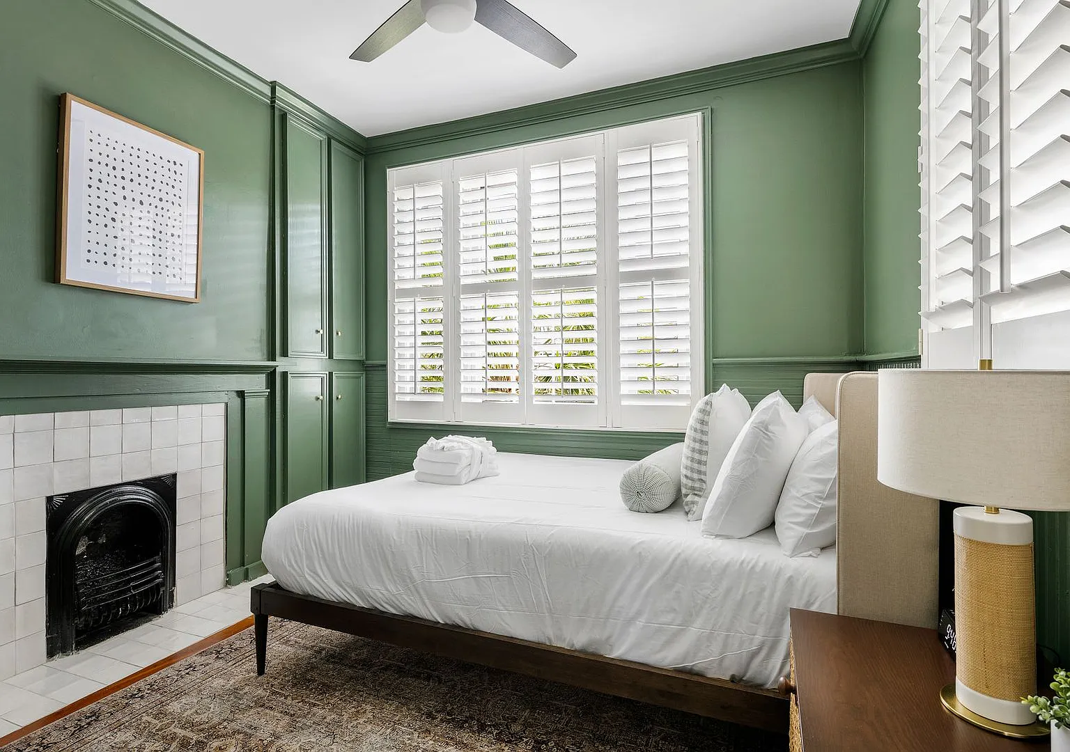The Petite Retreat- 46 Wentworth Street — Photo 3