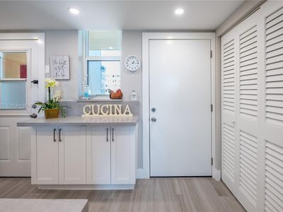 2980 Point East Dr APT D305, Aventura, FL, 33160