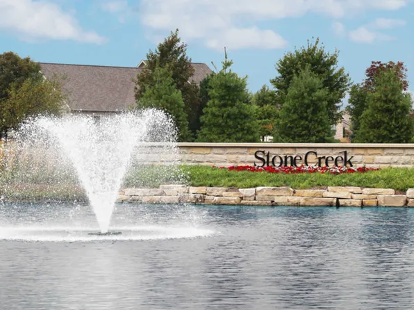 2826 E Stone Creek Blvd, Urbana, IL 61802