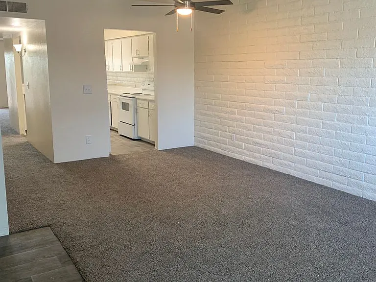 Taylor Heights Apartments — Photo 30