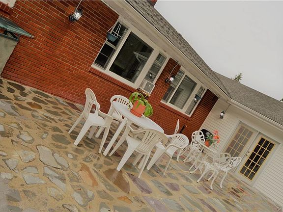 5th image of 3 Leonard Ave