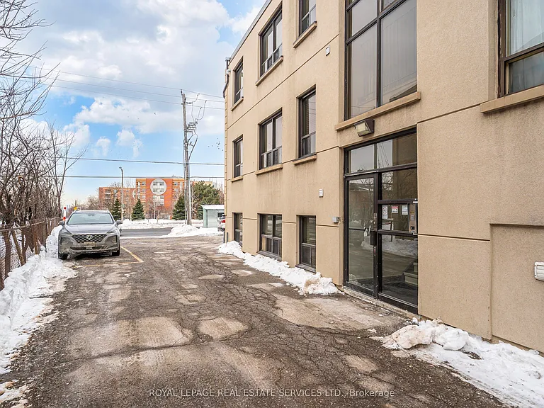 2637 Keele St E #9 — Photo 13