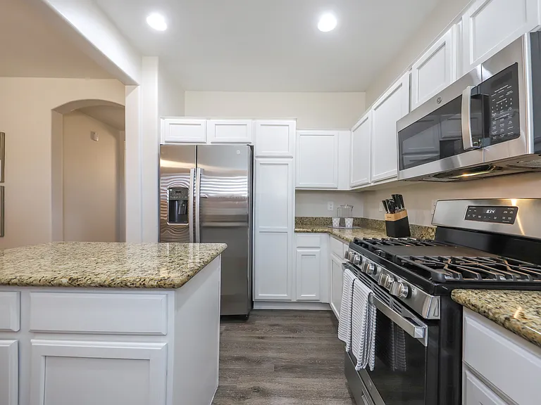1680 W Homecoming Way — Photo 12