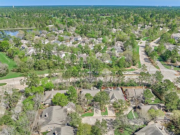 3rd image of 78 Douvaine Ct