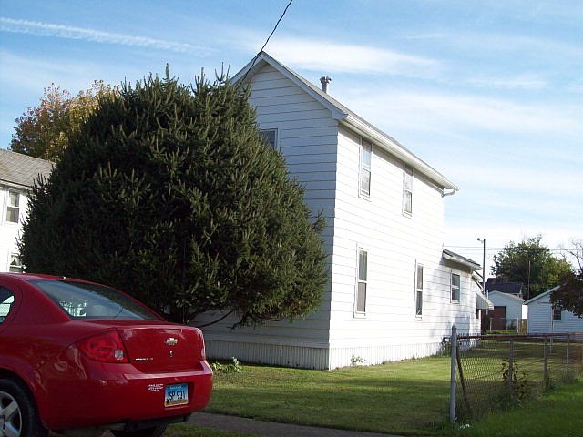 2nd image of 687 Herman St
