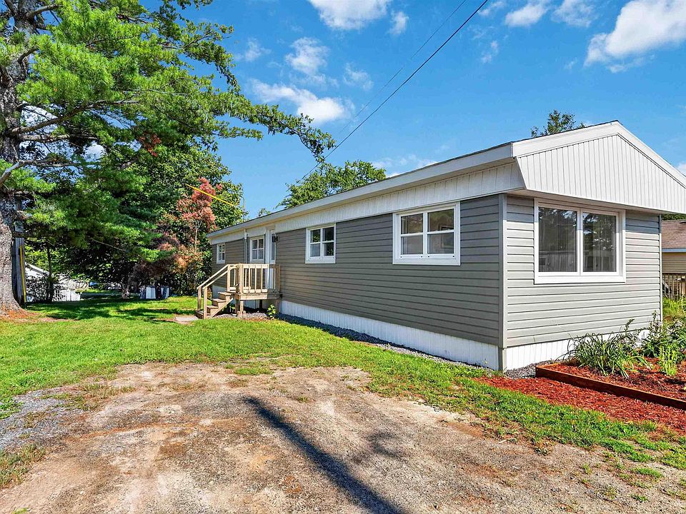 1st image of 13 Hilltop Dr