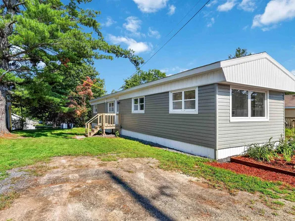 13 Hilltop Dr, Falmouth, NS B0P 1L0