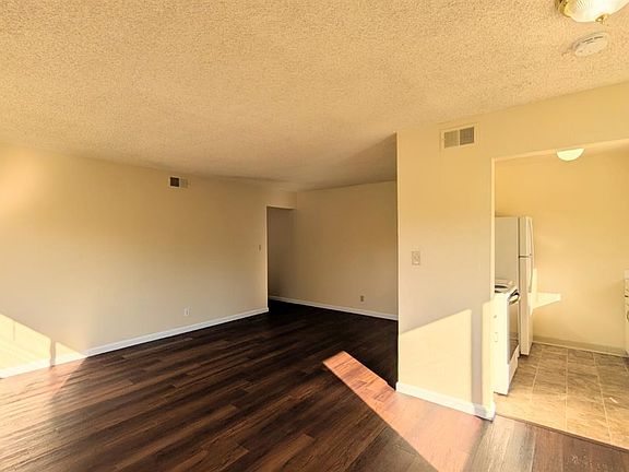 5th image of 5181 Connecticut Dr APT 4