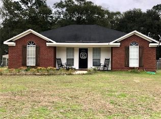 106 Kenneth Moss Ct, Creola, AL 36525
