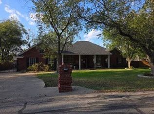 9302 S Longwood Dr, Granbury, TX 76049