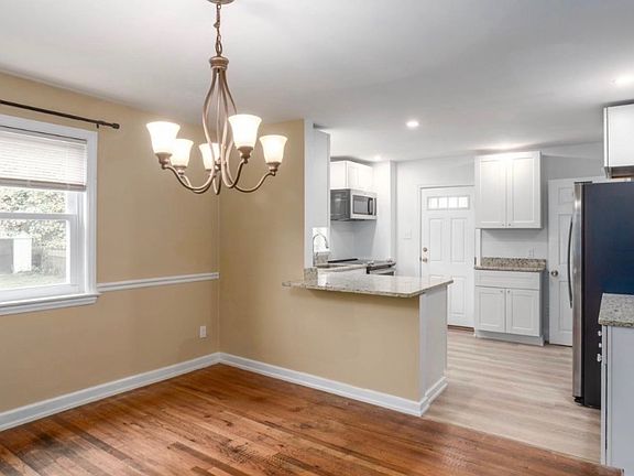 3rd image of 8 Marvilo Ave