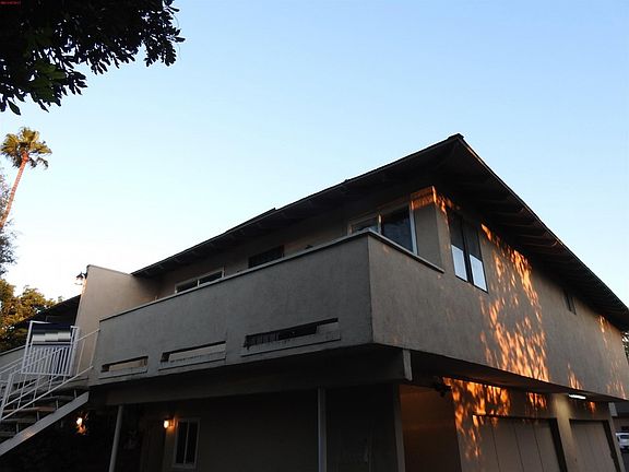 3rd image of 125 E Palmdale Ave