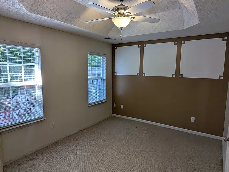 1701 Clooney Ln — Photo 8