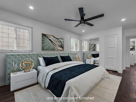3rd image of 905 Manhattan Beach Blvd