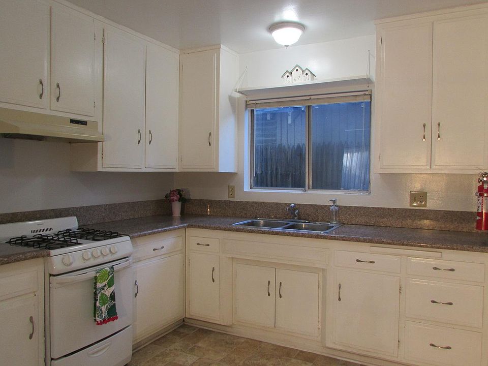 1st image of 734 Freeman Ave