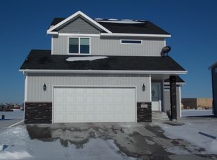 1042 44th Ave S, Moorhead, MN