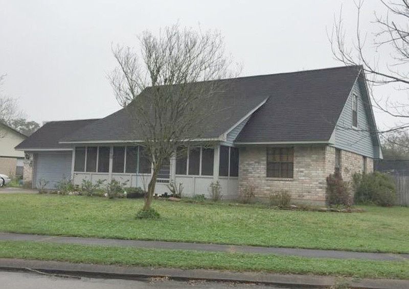 1st image of 148 Forest Oaks Ln