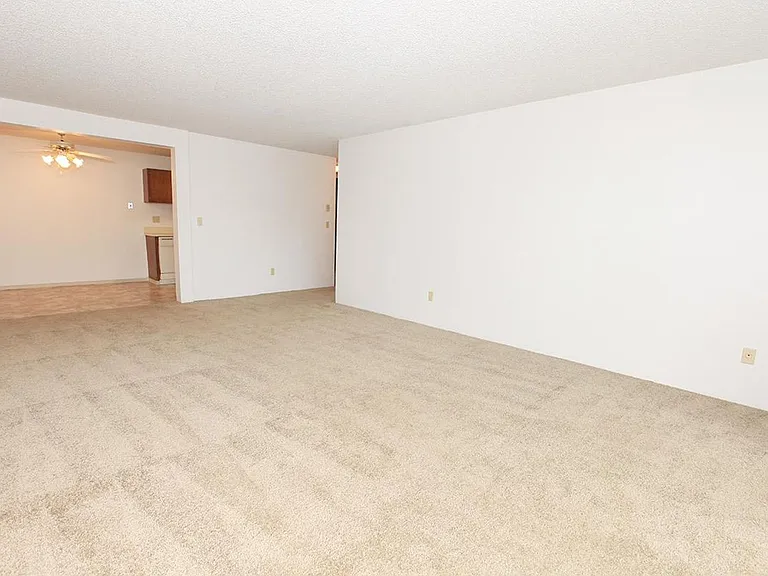 Summerhill Apartments — Photo 32