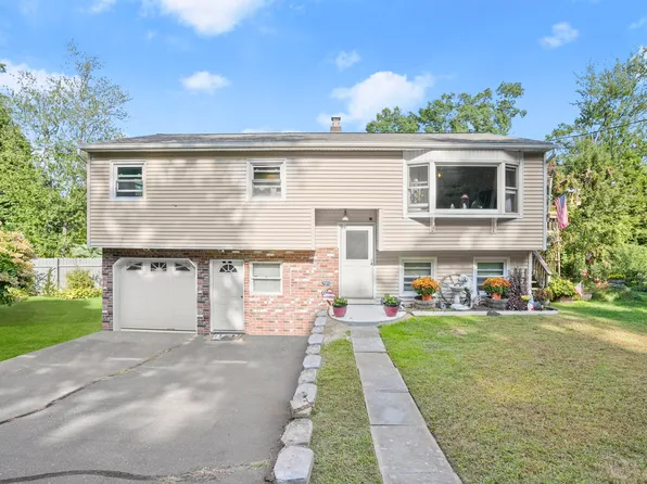15 Lakeview Avenue, Danbury, CT 06811