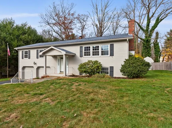 5 Stephen Dr, Webster, MA 01570