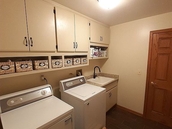Laundry Rm
